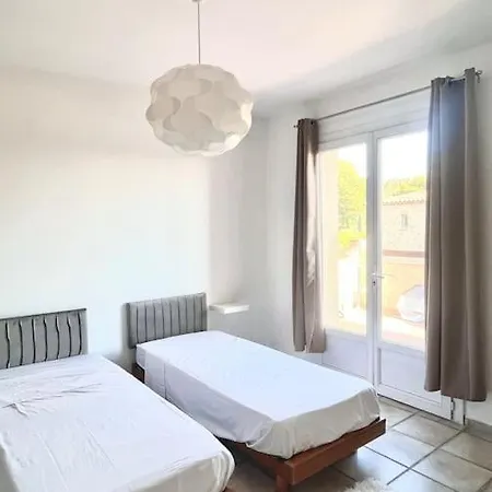 Appartement De 2 A 6 Personnes 3 Chambres Proche Aeroport Marseille Marignane -Confortable - Et Tout Equipe Rognac Exterior photo