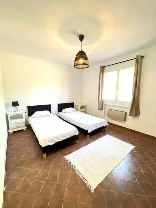 De 2 A 6 Personnes 3 Proche Aeroport Marseille Marignane -confortable - Et Equipe Apartment *